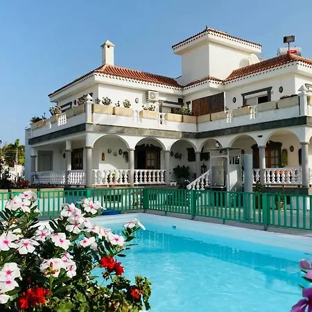 Casa vacanze 2 With Private Pool At Diaz Aleman *